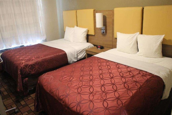 Days Inn by Wyndham Brooklyn Borough Park image 27