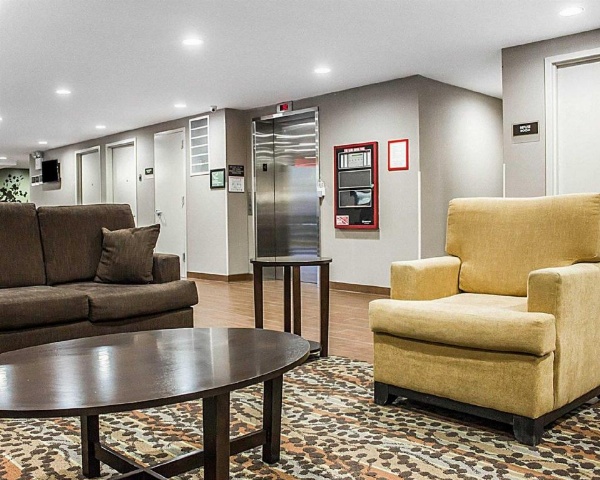 Days Inn by Wyndham Brooklyn Borough Park Main image